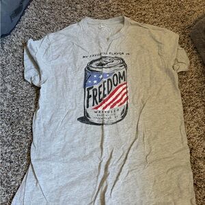 Wrangler Freedom Graphic Tee in Light Gray